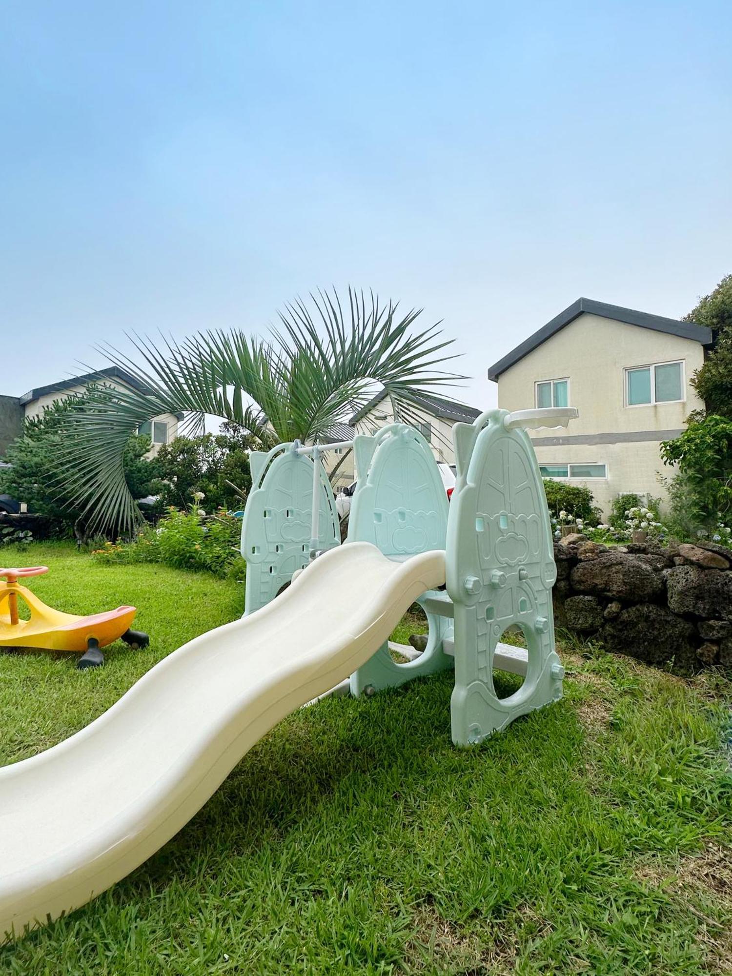 Haevichi Private Pension Seogwipo Dış mekan fotoğraf